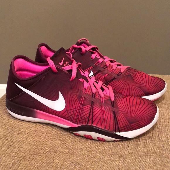 nike free tr 6 pink